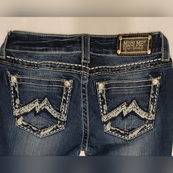 Miss Me Jean's - Picture 7 of 7